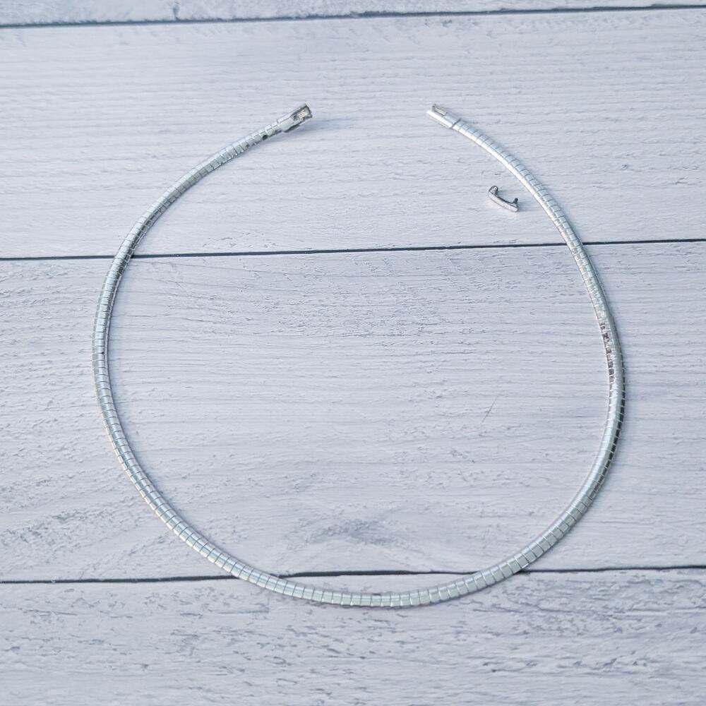 Vintage Avon Necklace - Tarnish Spots & Broken Clasp